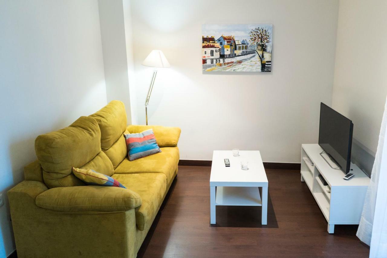 Apartamento Los Azahares Севилья Экстерьер фото